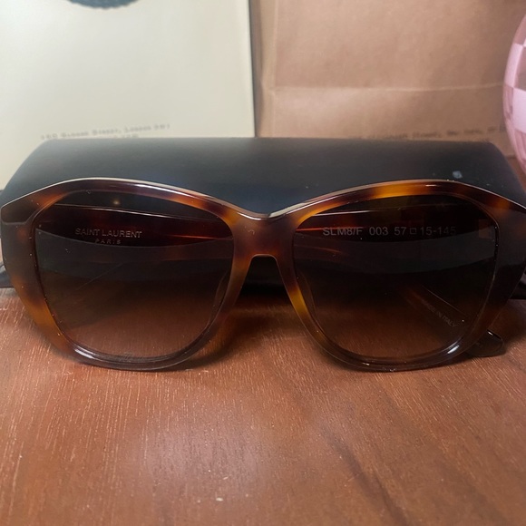 Saint Laurent 57 mm Geometric sunglasses. - Picture 2 of 5